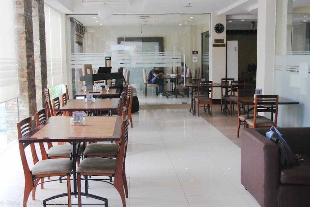 O Hotel Bacolod Exteriér fotografie